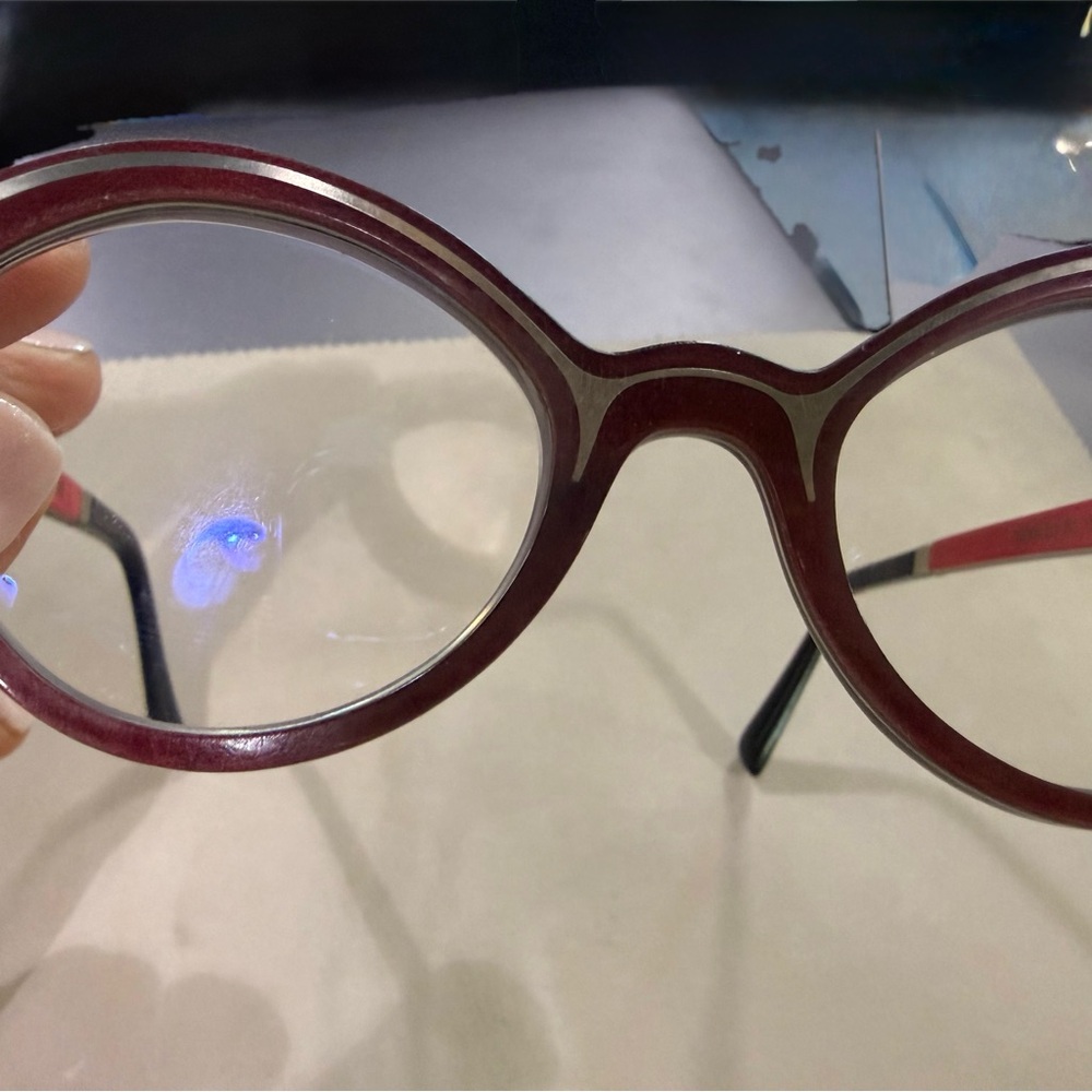 Gold & Wood Luxury Crafted Women’s Burgundy Frames- Made in Luxembourg - Picture 10 of 13